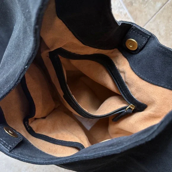 Marietta Knot Hobo 2.0 Bag American Leather Co. Black Suede Leather Corner Scuff - Picture 8 of 15